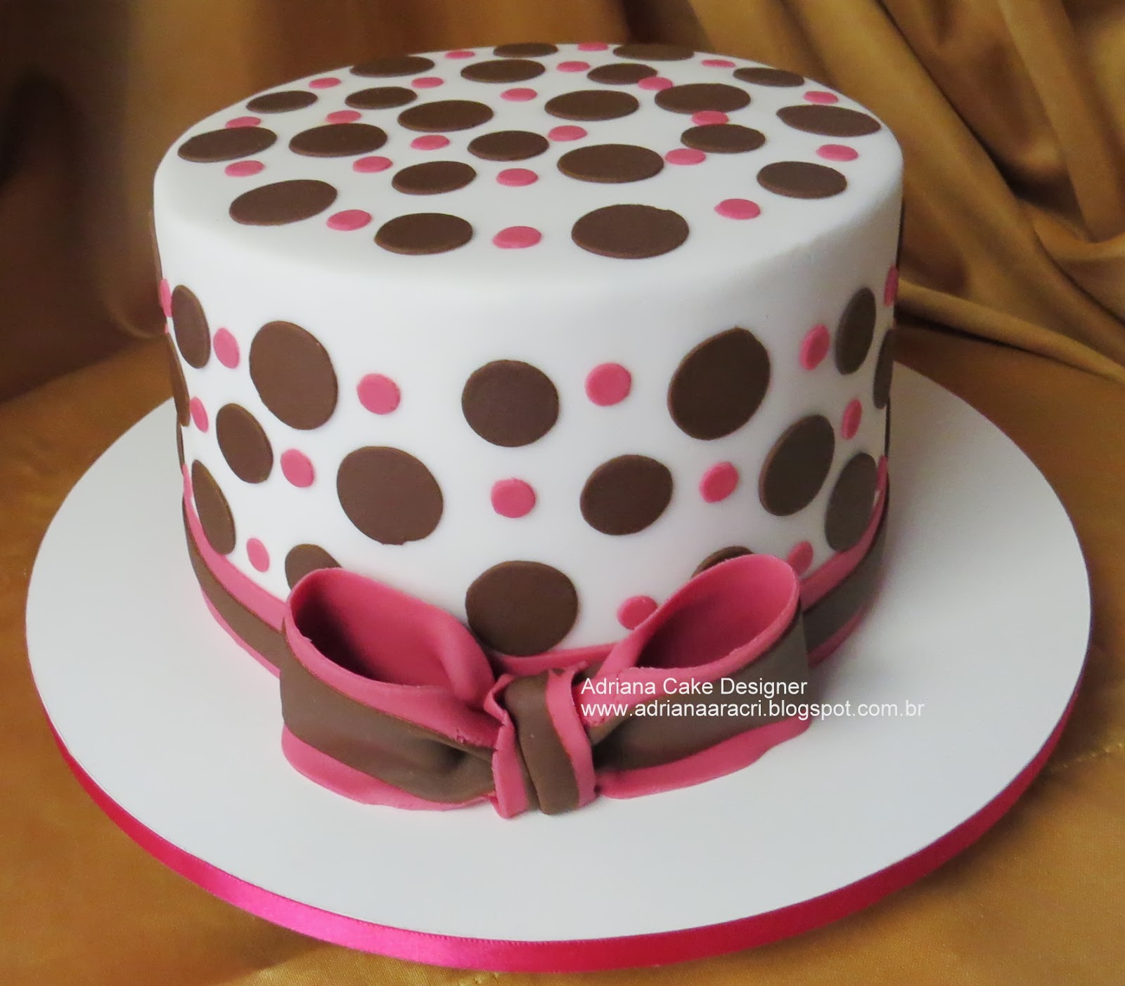 Bolo decorado po s marrom e rosa5